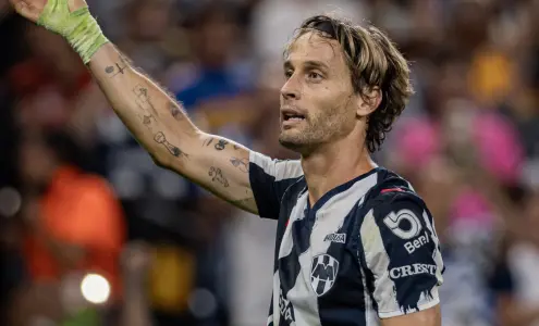 El equipo que sacaría de Rayados a Sergio Canales El equipo que sacaría de Rayados a Sergio Canales