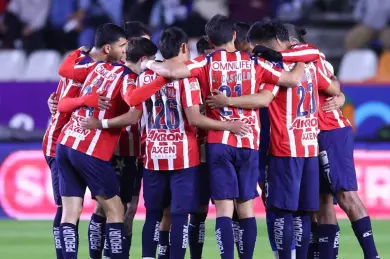 Chivas define su primera baja para este diciembre, no es Chicharito Chivas define su primera baja para este diciembre, no es Chicharito