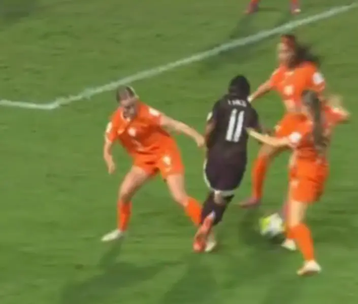 Afición explota por penal no marcado para México Sub-17 Afición explota por penal no marcado para México Sub-17