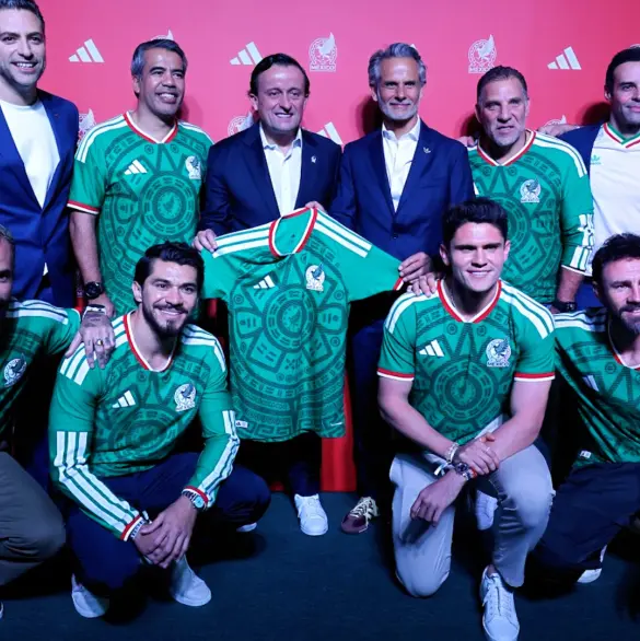 "¡Es la Selección de Televisa!": Afición revienta show del Tri "¡Es la Selección de Televisa!": Afición revienta show del Tri