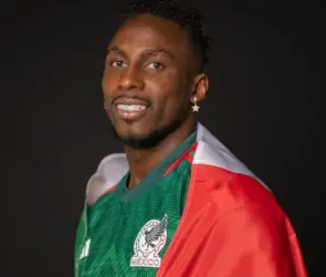 Equipo de la Liga MX busca el regreso de Julián Quiñones