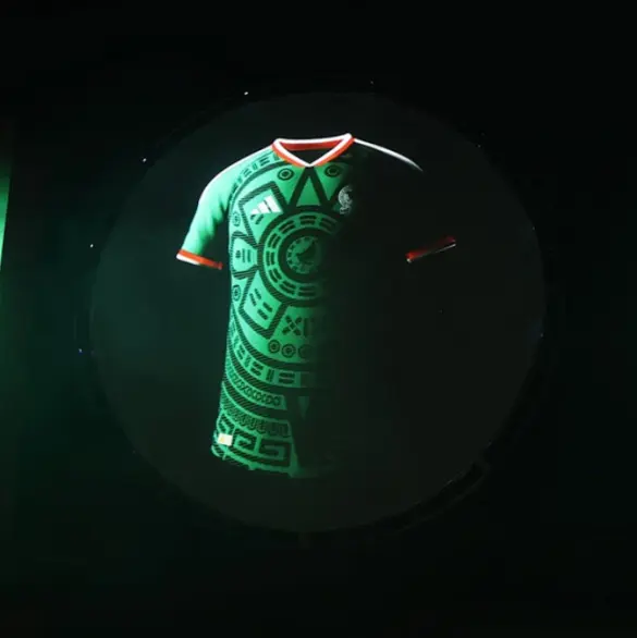 Revientan a Adidas por imponer a jugador del América en el Tri Revientan a Adidas por imponer a jugador del América en el Tri