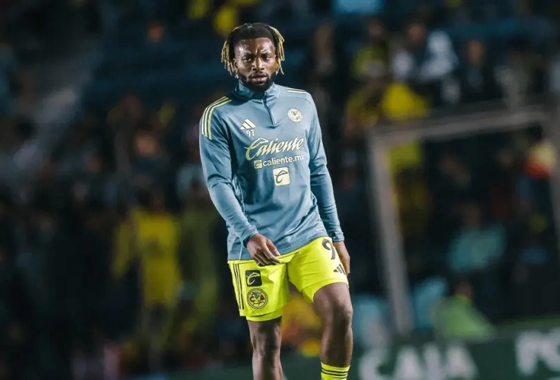 Saint-Maximin genera sorpresa con aficionada del América Saint-Maximin genera sorpresa con aficionada del América