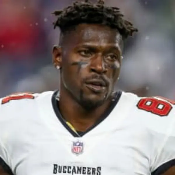 Antonio Brown, extraditado desde Dubái por intento de homicidio