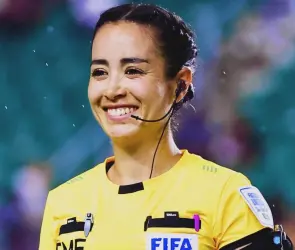 Katia Itzel García es nominada a mejor arbitra del mundo