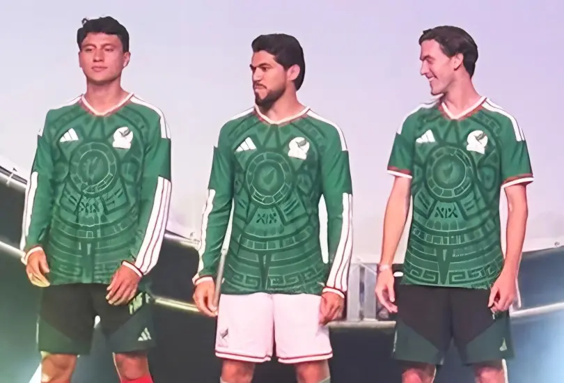 La presentación de la playera de México causó una controversia que incluyó al América. La presentación de la playera de México causó una controversia que incluyó al América.