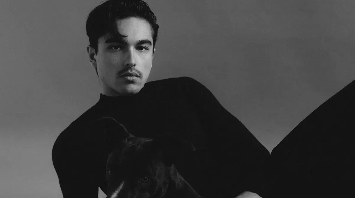 Como influencer y personalidad televisiva, ha acumulado seguidores en plataformas digitales, donde comparte aspectos de su vida artística y personal.<br><br>