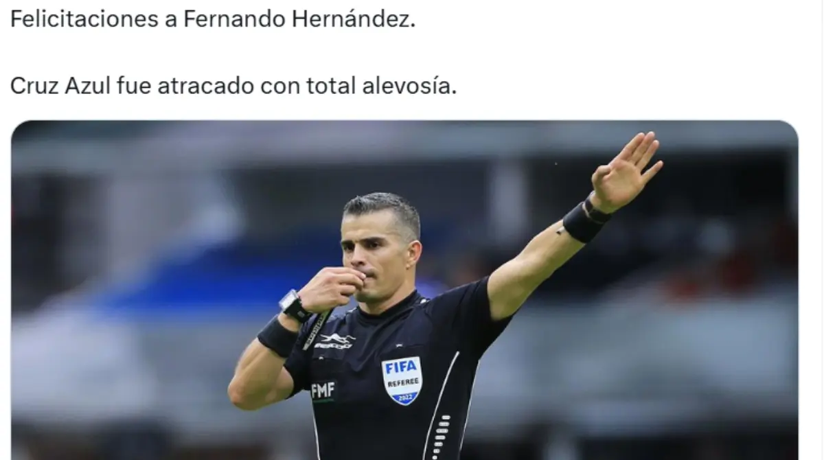 Y luego de un par de polémicas arbitrales, el equipo de Efraín Juárez sacó el partido