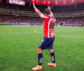 ¿El adiós? Chicharito deja enigmático mensaje tras anotar con Chivas