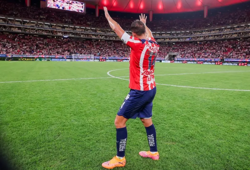 Chicharito Hernández volvió a marcar con Chivas Chicharito Hernández volvió a marcar con Chivas