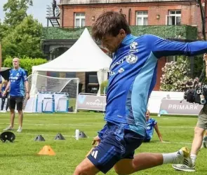 De la cancha al show: 10 futbolistas que saltaron al mundo del espectáculo