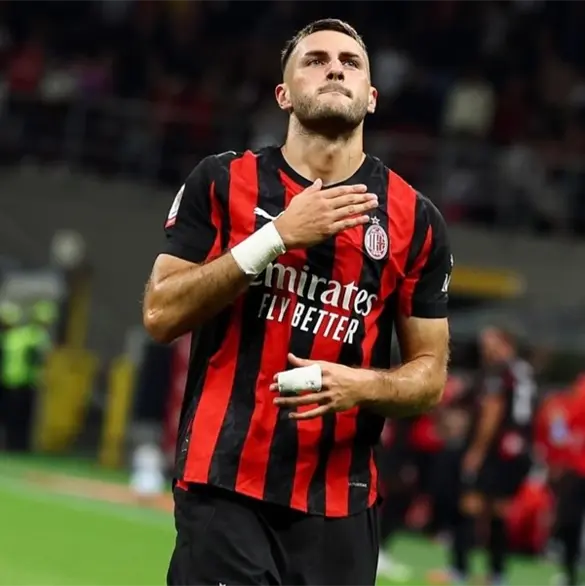 La respuesta del Milán al interés de equipos de Inglaterra por Santi Giménez La respuesta del Milán al interés de equipos de Inglaterra por Santi Giménez