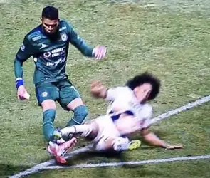 En Pumas defienden la entrada de Carrasquilla a Mier