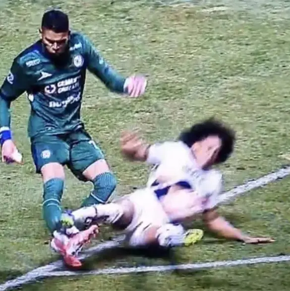 Pumas defienden la entrada de Carrasquilla en Mier Pumas defienden la entrada de Carrasquilla en Mier