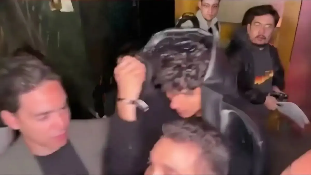  Kevin Álvarez evitó a la prensa de espectáculos al ser cuestionado por su relación pasada con Fátima Bosch, hoy Miss Universo. 