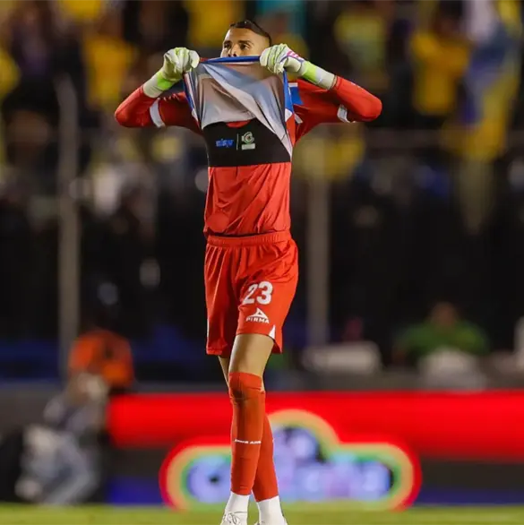 Demandan a Kevin Mier: adeudos, daños y hasta un microondas faltante