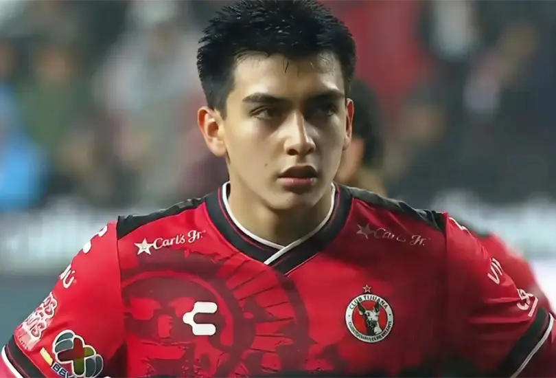 Un periodista de Monterrey pidió al gobernador Samuel García intervenir para evitar que Gil Mora, menor de edad de Xolos, juegue la vuelta ante Tigres.