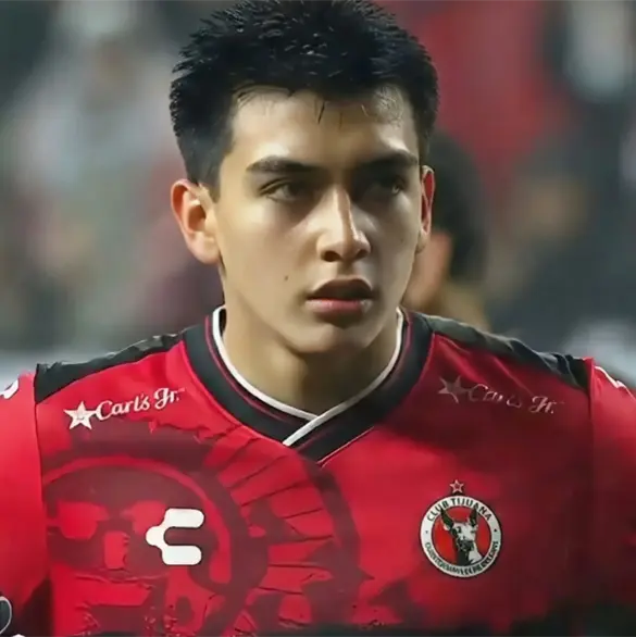 ¡Está loco!: Gil Mora hace historia con un insólito gol en el Play In