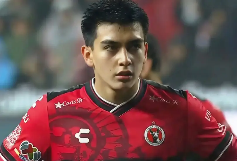 Gil Mora marcó un panenka histórico en el Play In y Xolos avanzó 3-1 sobre Bravos.