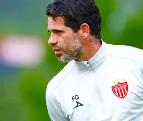 Fernando Gago sorprende en Necaxa con traici&oacute;n a la directiva