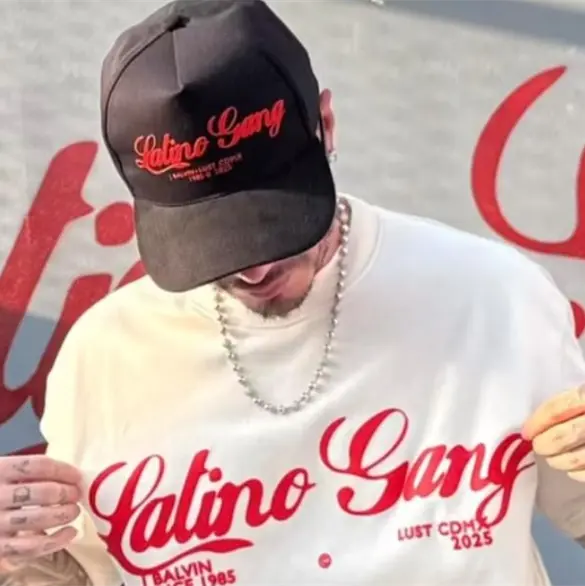 Captan a J Balvin comiendo tacos previo a su presentación en el Flow Fest
