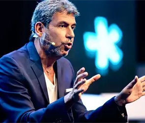 Arturo Elías Ayub explicó el motivo que frena su regreso a Pumas