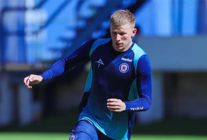 Mateusz Bogusz busca salir de Cruz Azul