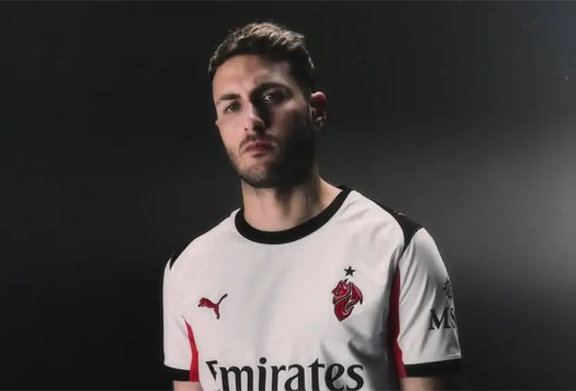 Santiago Giménez está en el ojo del huracán por su rendimiento en el Milan Santiago Giménez está en el ojo del huracán por su rendimiento en el Milan