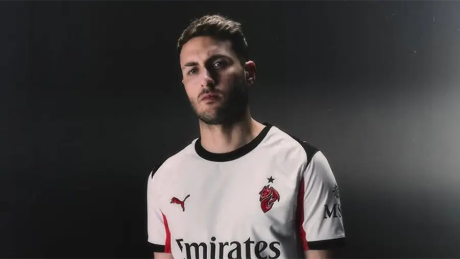 AC Milan prepara la salida de Santiago Gimenez