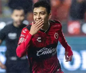 Xolos golea a Tigres y se burla con imagen de Gil Mora