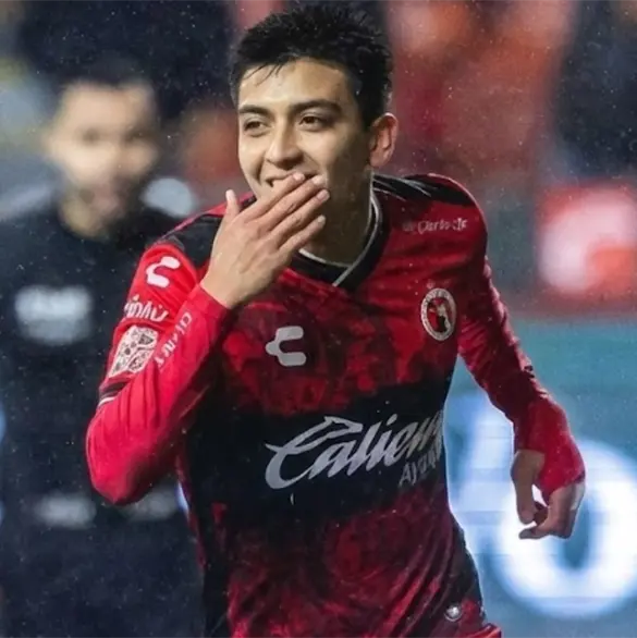 Xolos golea a Tigres y se burla con imagen de Gil Mora Xolos golea a Tigres y se burla con imagen de Gil Mora