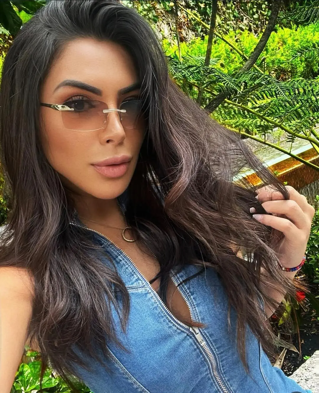 Todavía no hay un noviazgo formal, pero una fuente incluso dijo:<br>"Se llevan muy bien. Cuando salen, se divierten mucho'. 