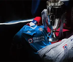 FOTOS: Cruz Azul presenta jerseys para la Copa Intercontinental FOTOS: Cruz Azul presenta jerseys para la Copa Intercontinental