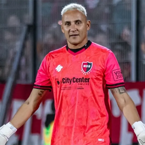 Keylor Navas es exhibido por llorar para salir de Argentina