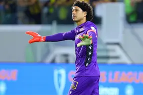 VIDEO: Guillermo Ochoa se come gol olímpico en Chipre