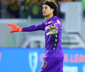 VIDEO: Guillermo Ochoa se come gol olímpico en Chipre