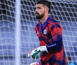 Las palabras del portero de Cruz Azul sobre el penal fallado por Chicharito