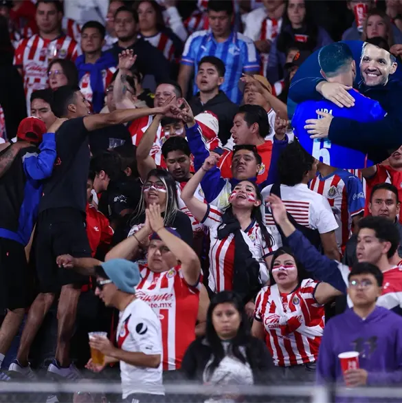 Chivas vs Cruz Azul: Épica burla rojiblanca en CU Chivas vs Cruz Azul: Épica burla rojiblanca en CU