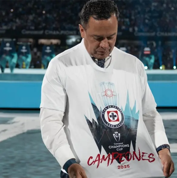 Víctor Velázquez se burló de Pumas previo al Cruz Azul vs Chivas