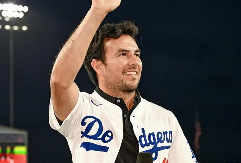 Checo Pérez reaccionó a la caída de Red Bull en la Fórmula 1 con un épico meme que desató risas en redes sociales Checo Pérez reaccionó a la caída de Red Bull en la Fórmula 1 con un épico meme que desató risas en redes sociales