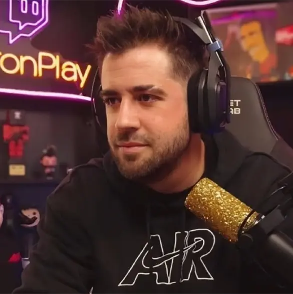 AuronPlay hospitalizado de emergencia: qué le pasó y cuánto tiempo estará fuera AuronPlay hospitalizado de emergencia: qué le pasó y cuánto tiempo estará fuera