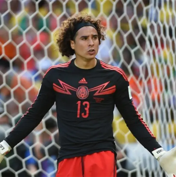 Guillermo Ochoa hace campaña para ir al Mundial