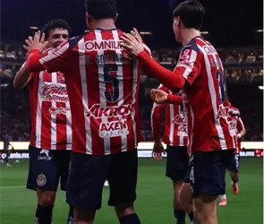 ¿Se cansó de su rol? El referente de Chivas que podría salir del equipo