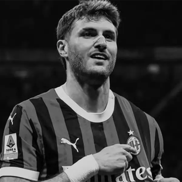 Santiago Gimenez dejaría al Milan por Boca Juniors