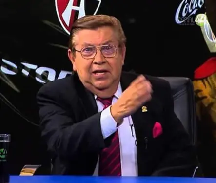 Don Rober: hist&oacute;rico narrador de Guadalajara en estado grave