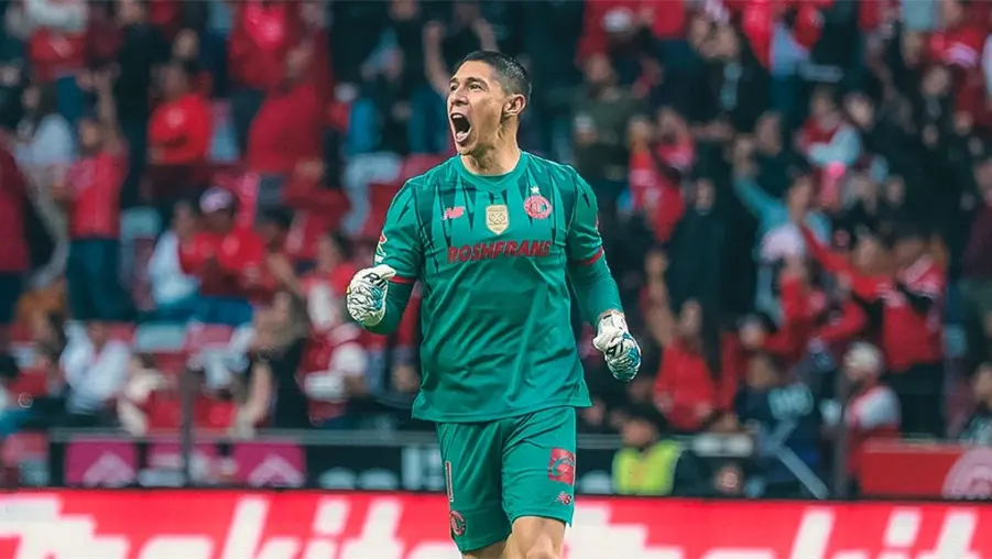 Pollo Ortiz ataca a Hugo González por error vs Tigres