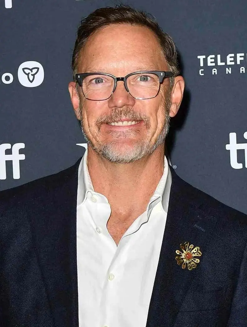 A Mathew Lillard ha dicho que le gusta salir en proyectos de terror, pero odia verlos porque les tiene miedo.