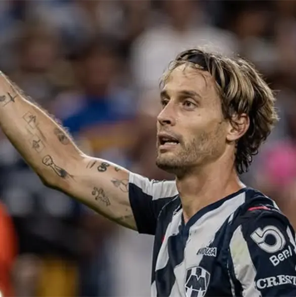 Sergio Canales es captado arreglando su salida de Rayados Sergio Canales es captado arreglando su salida de Rayados