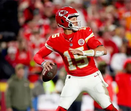 Chiefs quedan fuera de Playoffs con Patrick Mahomes lesionado