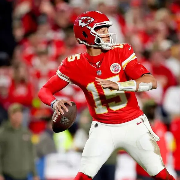 Chiefs quedan fuera de Playoffs con Patrick Mahomes lesionado